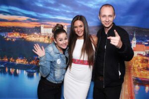 Fotobox Bratislava - fotostena na firemný večierok, event - pozadie.