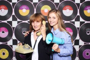 Fotokútik - retro večierok - rock n roll fotobox - fotobúdka.
