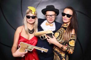 James Bond fotokútik - fotobox, photobooth Bratislava.
