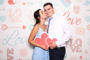 Pozadie Love - svadba fotokutik - fotostena.
