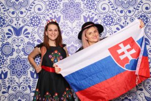 Slovenský fotobox - rekvizity Slovak photobooth - Bratislava, Žilina.